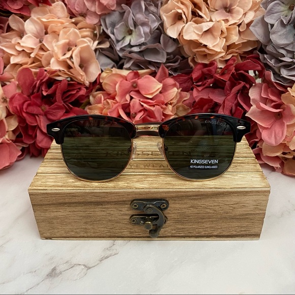 KINGSEVEN Walnut Wood Sunglasses with Green Lenses - Picture 4 of 16